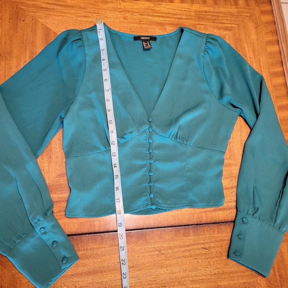 Forever 21 Green Satin Cropped Blouse - Picture 8 of 9